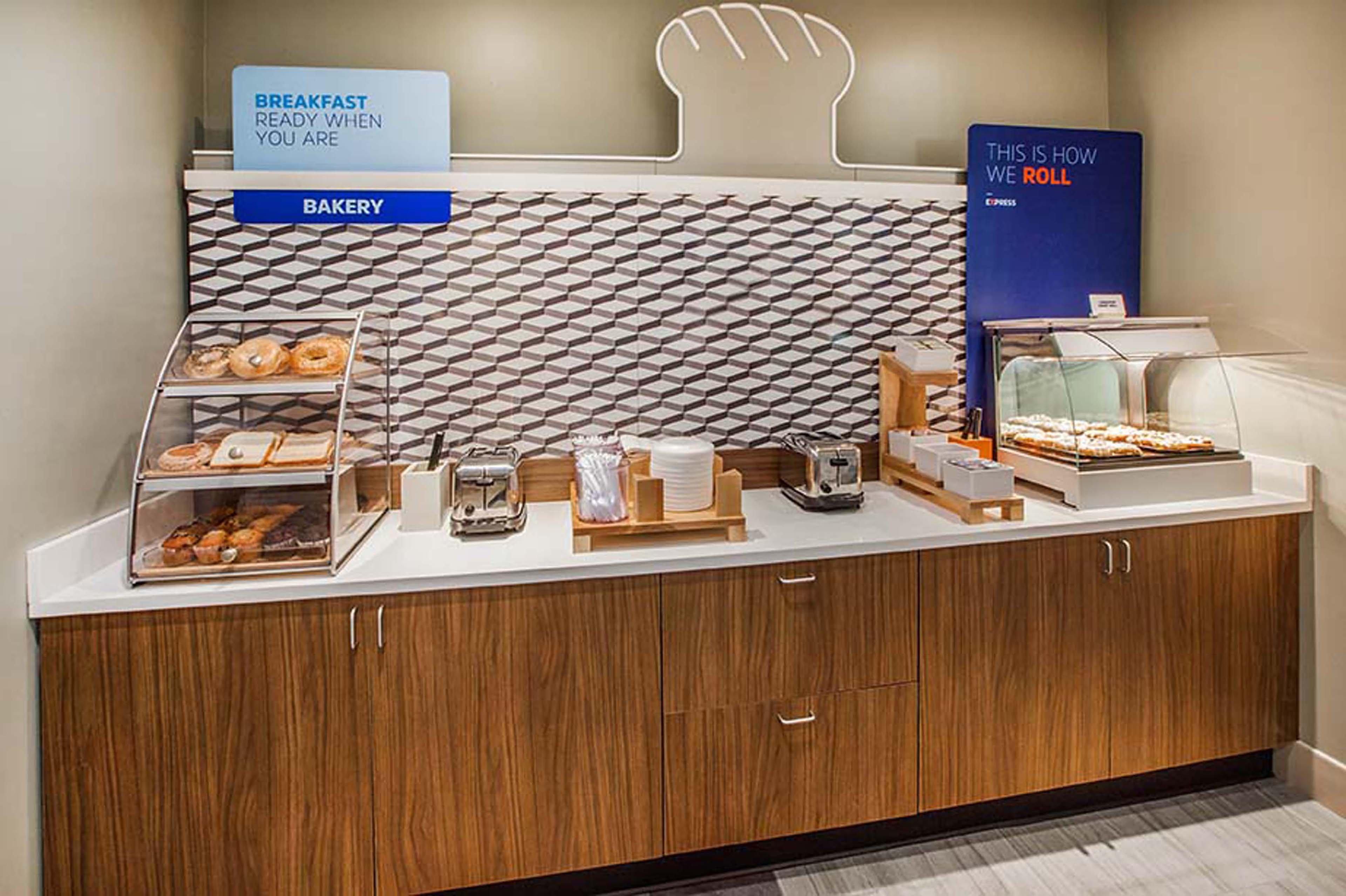 Holiday Inn Express Lawrence By Ihg Luaran gambar