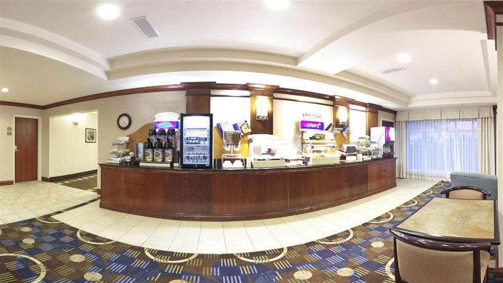 Holiday Inn Express Lawrence By Ihg Luaran gambar