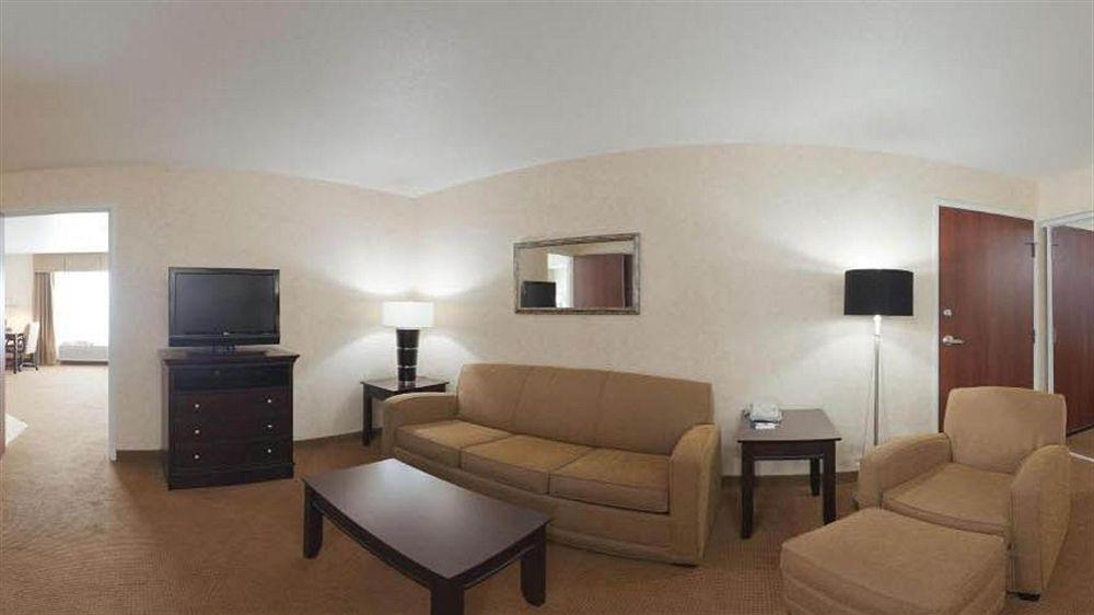 Holiday Inn Express Lawrence By Ihg Luaran gambar