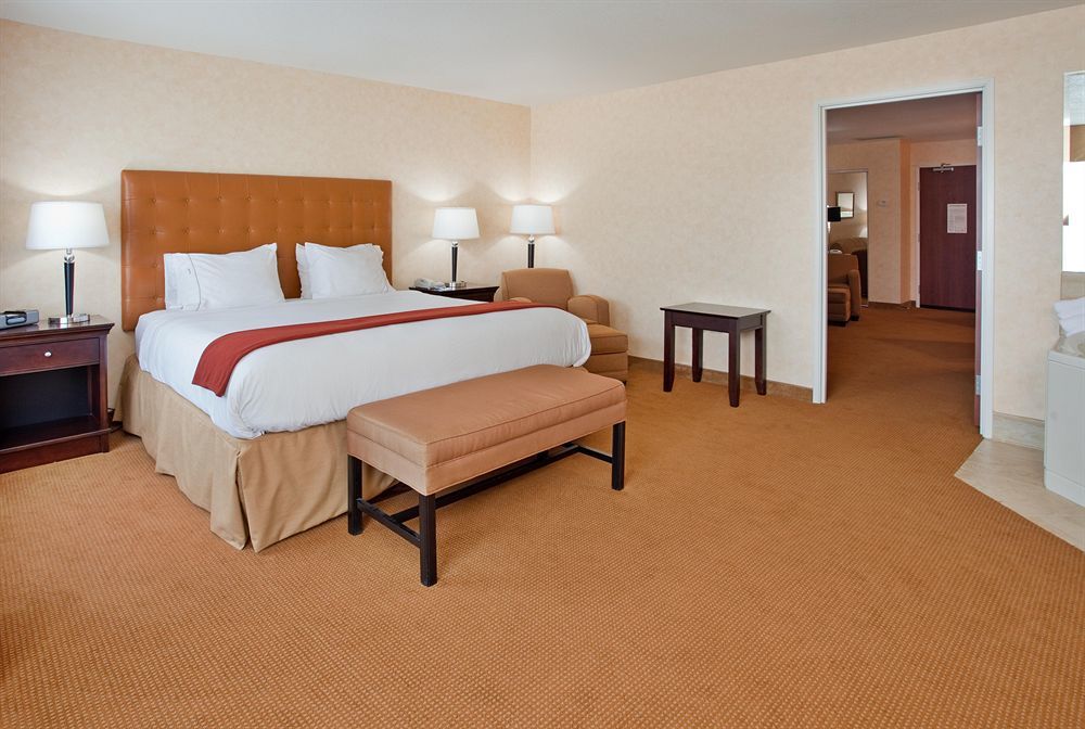 Holiday Inn Express Lawrence By Ihg Luaran gambar