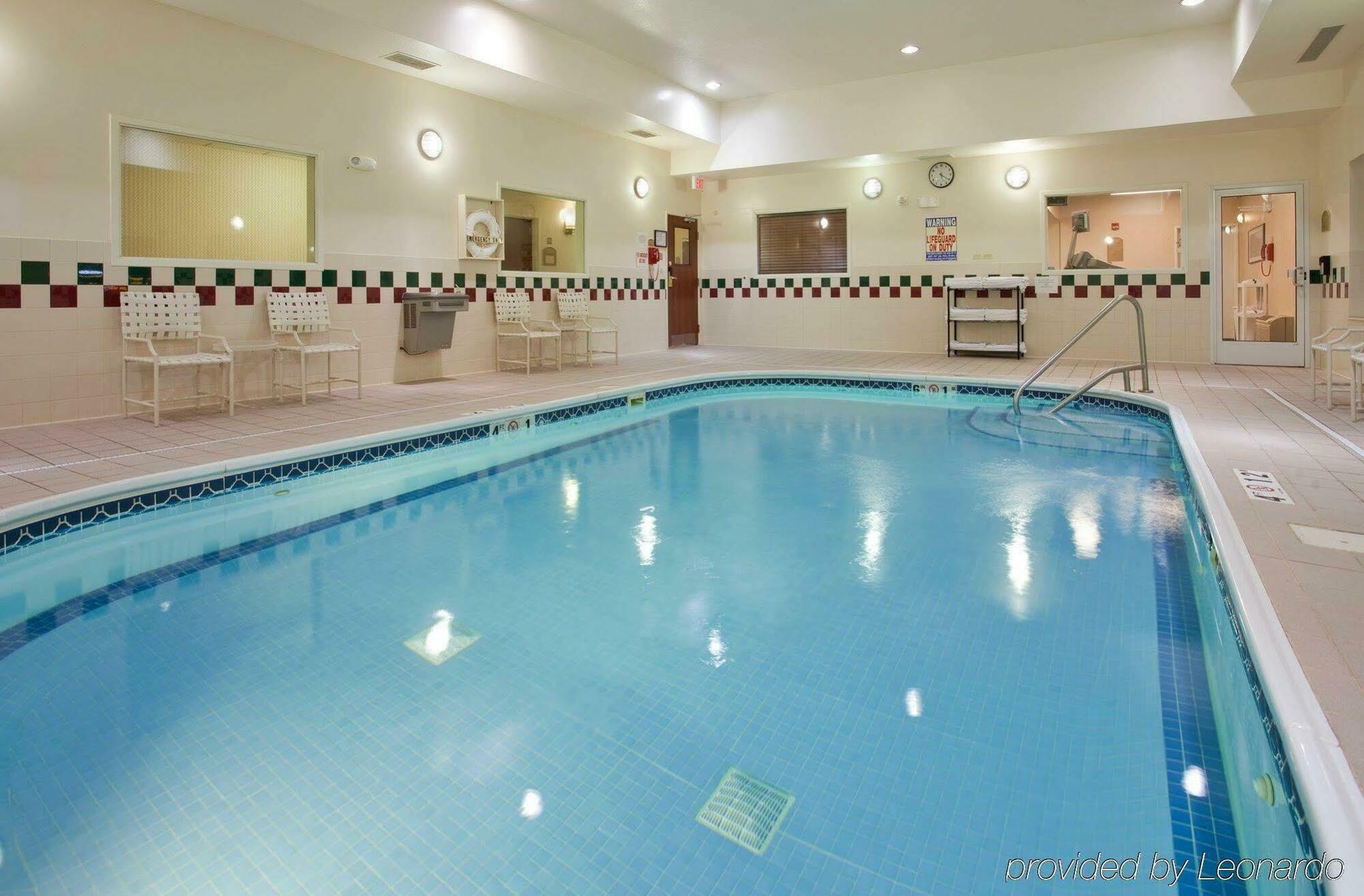 Holiday Inn Express Lawrence By Ihg Luaran gambar