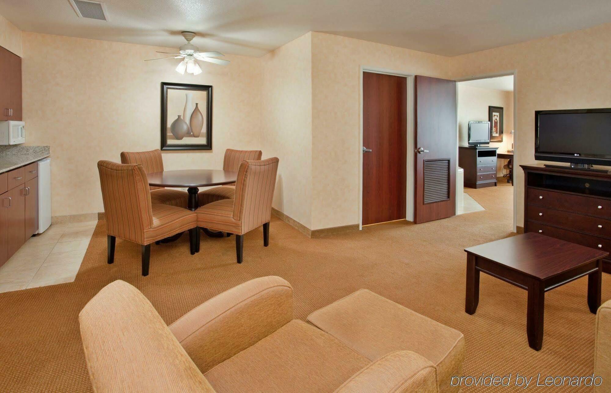 Holiday Inn Express Lawrence By Ihg Luaran gambar