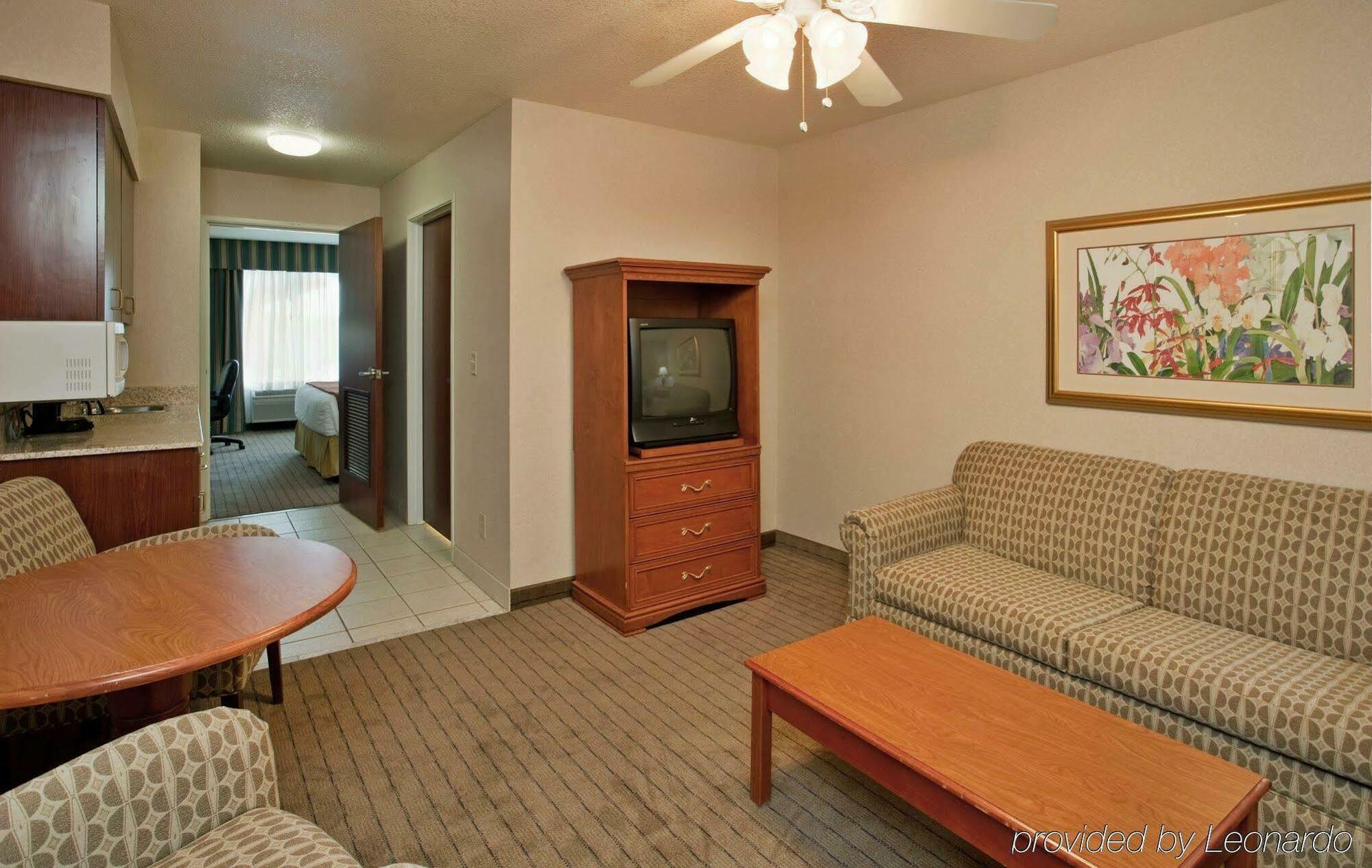 Holiday Inn Express Lawrence By Ihg Luaran gambar
